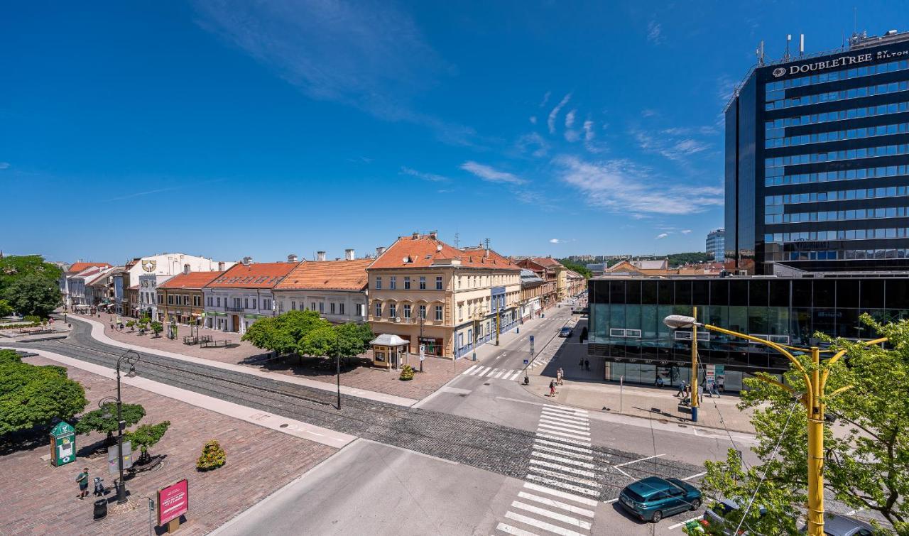 Premium Apt Kosice Center 3 Room 150M2 Hlavna Ulica Экстерьер фото